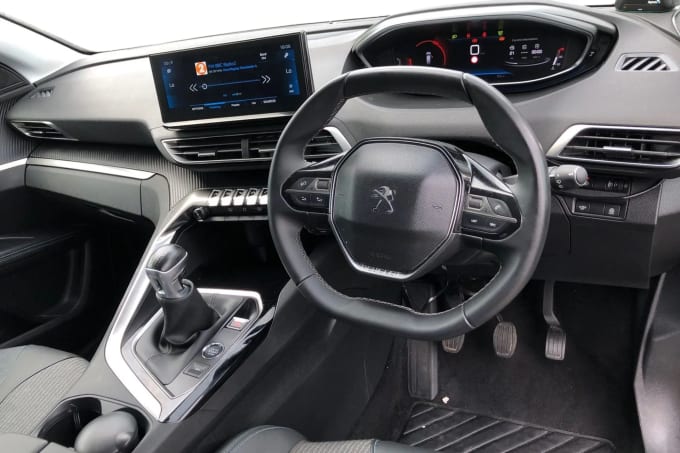 2020 Peugeot 5008