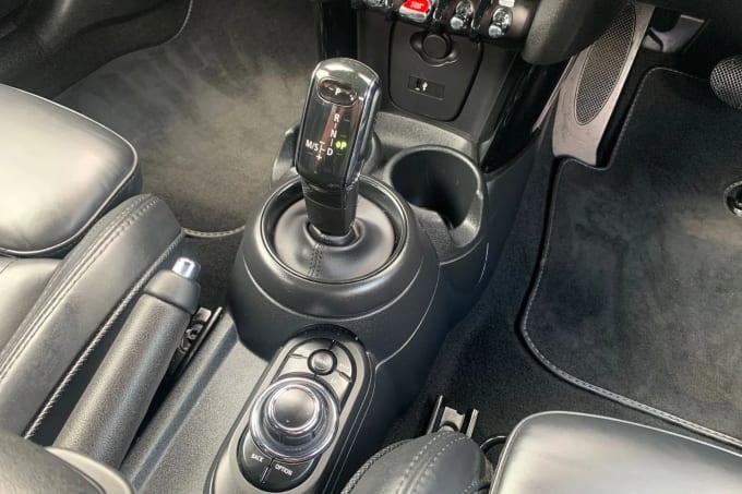 2023 Mini Hatch