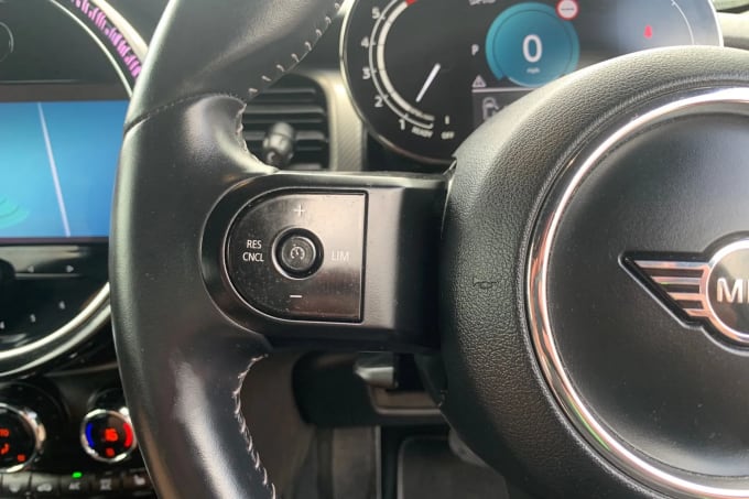 2023 Mini Hatch