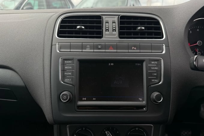 2017 Volkswagen Polo