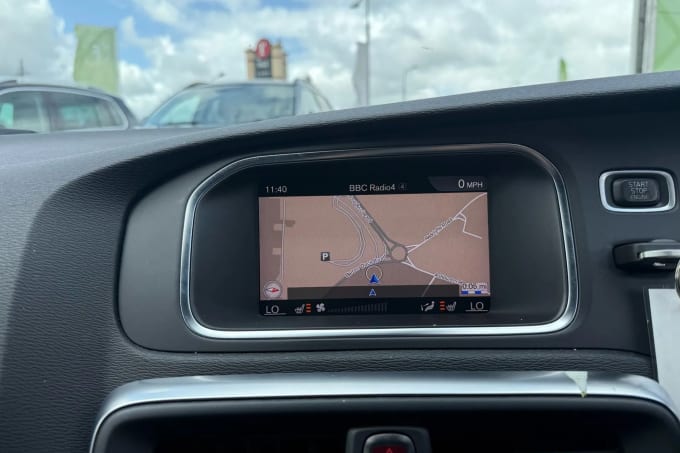 2019 Volvo V40