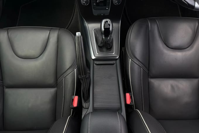 2019 Volvo V40