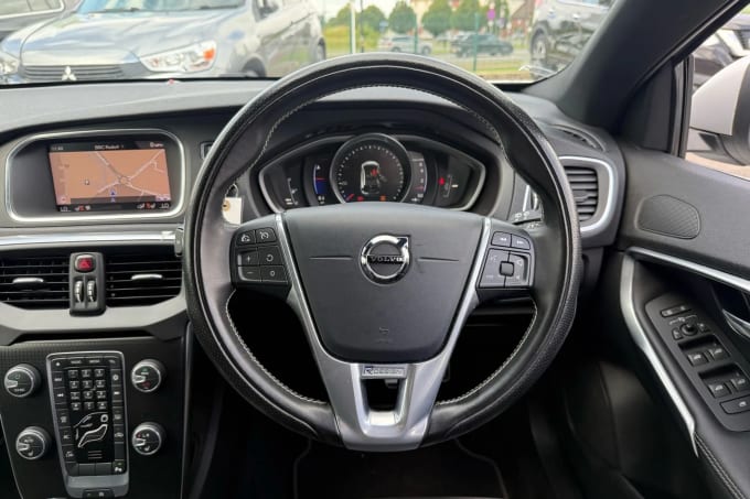 2019 Volvo V40