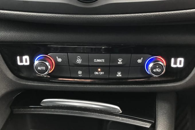 2020 Vauxhall Insignia