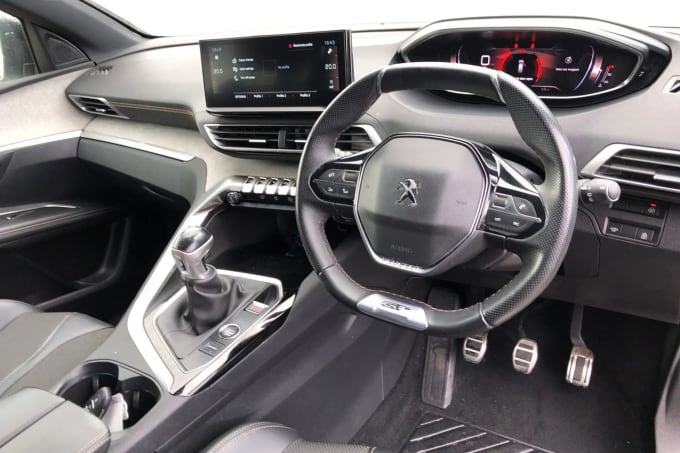 2022 Peugeot 5008