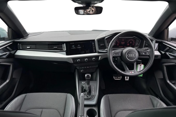 2022 Audi A1