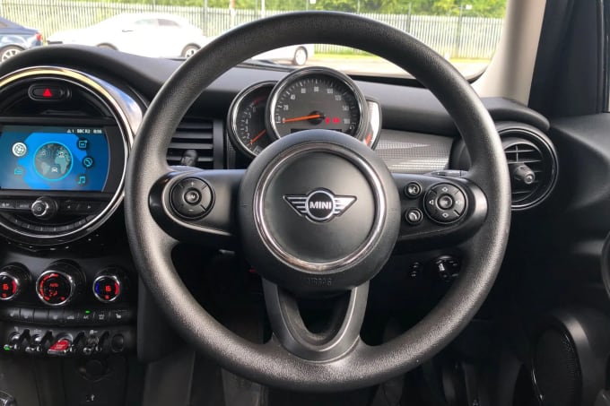 2020 Mini Hatch