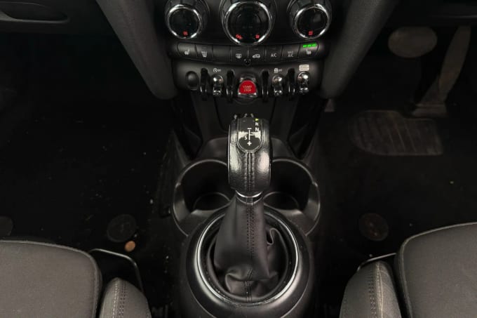 2017 Mini Hatch