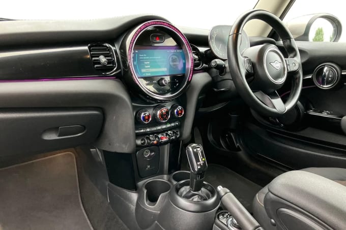 2022 Mini Hatch