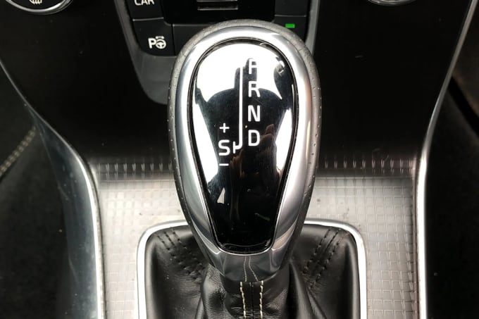 2018 Volvo V40