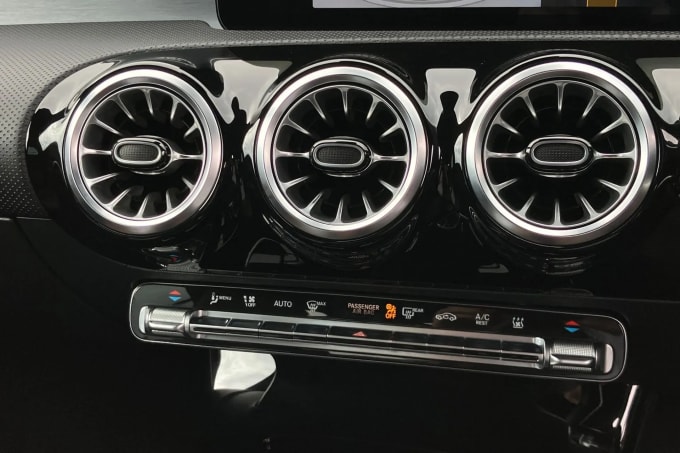 2021 Mercedes-benz Cla Class