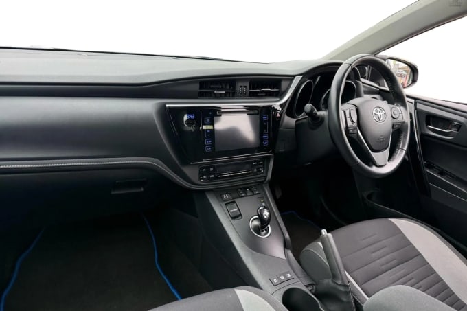 2017 Toyota Auris
