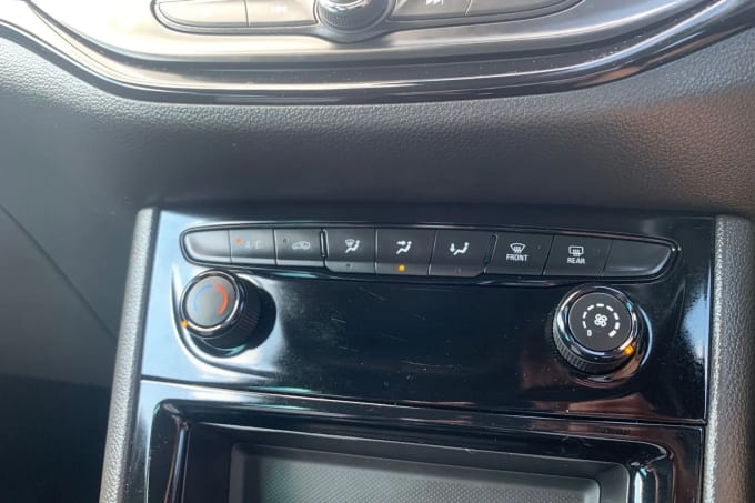 2019 Vauxhall Astra