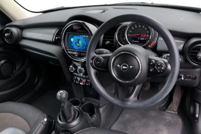 2018 Mini Hatch