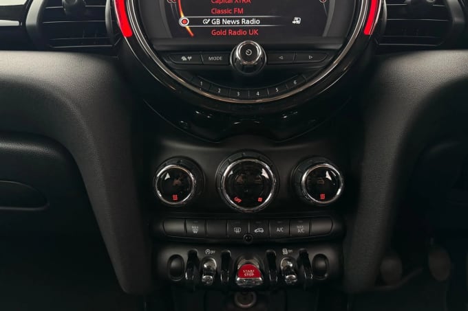 2017 Mini Hatch