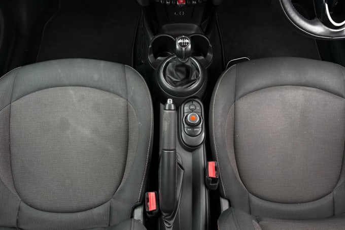 2017 Mini Hatch