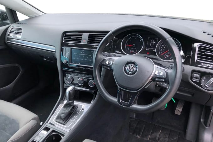 2016 Volkswagen Golf