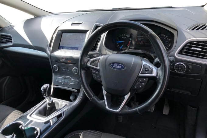 2021 Ford S-max