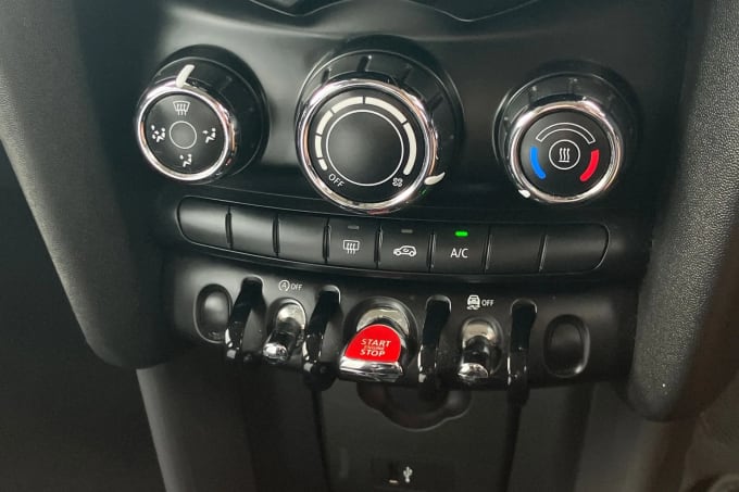 2019 Mini Hatch