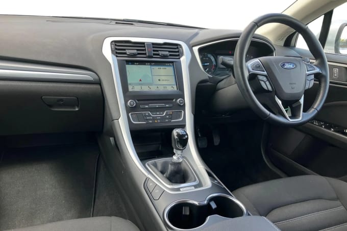 2019 Ford Mondeo
