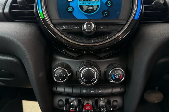 2019 Mini Hatch