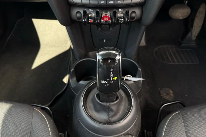 2019 Mini Hatch