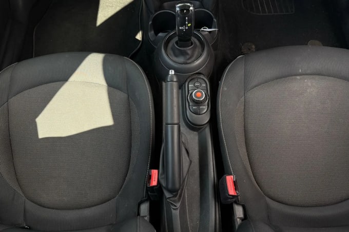 2019 Mini Hatch