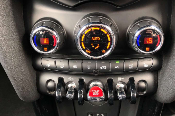 2017 Mini Hatch