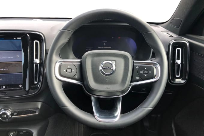 2023 Volvo C40