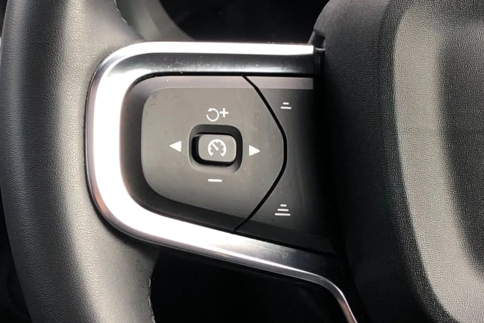 2023 Volvo C40