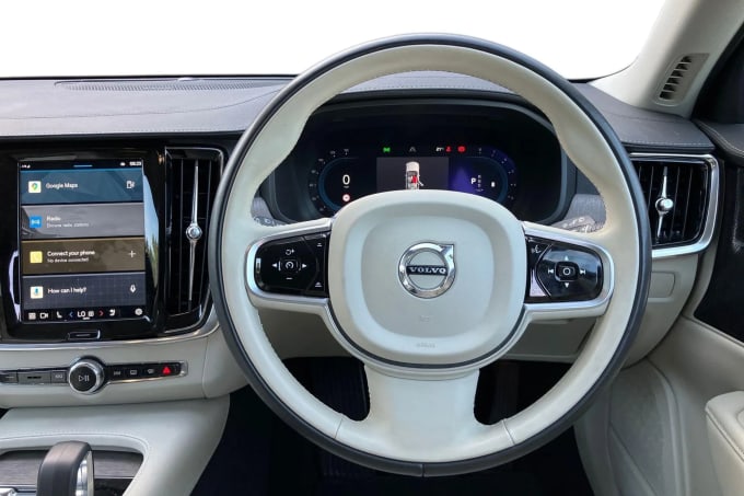 2022 Volvo V90