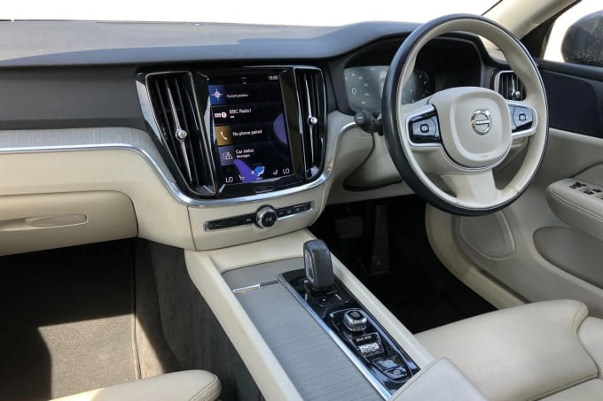 2021 Volvo V60