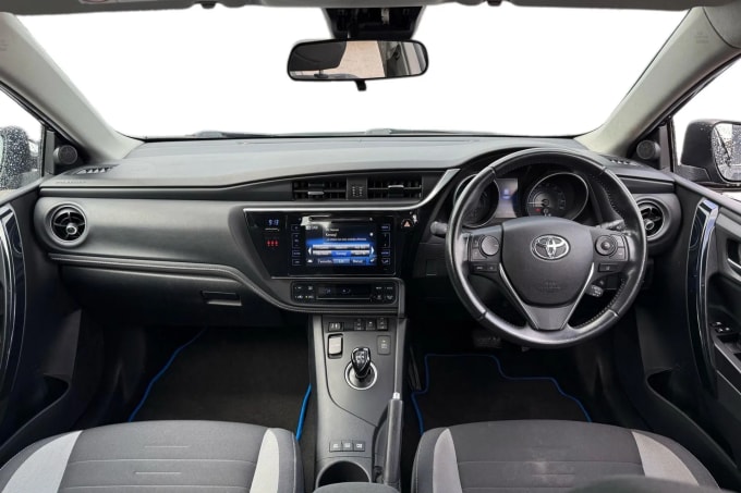 2017 Toyota Auris
