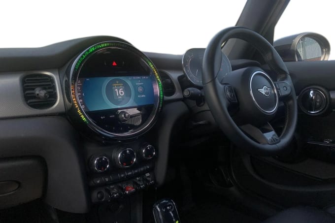 2021 Mini Hatch