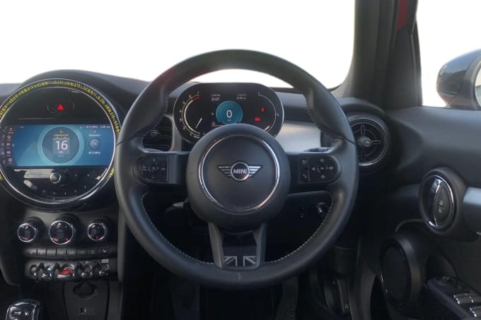 2021 Mini Hatch