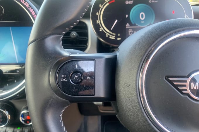 2021 Mini Hatch