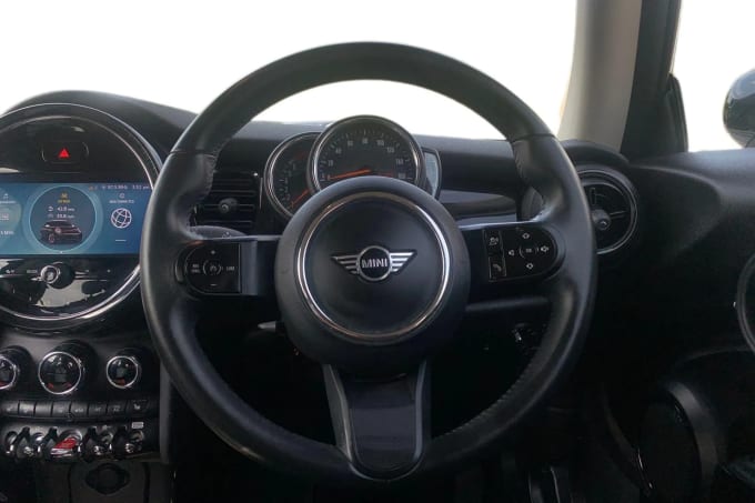 2022 Mini Hatch