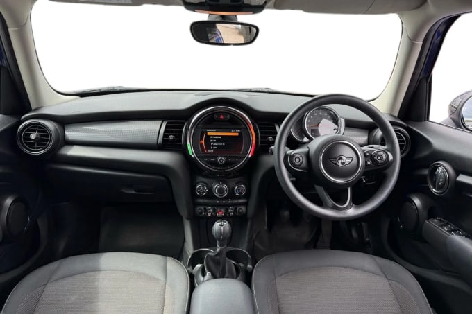 2018 Mini Hatch