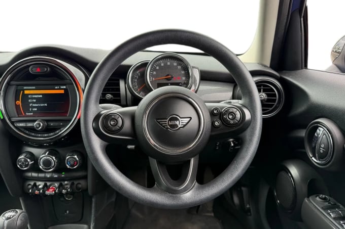 2018 Mini Hatch