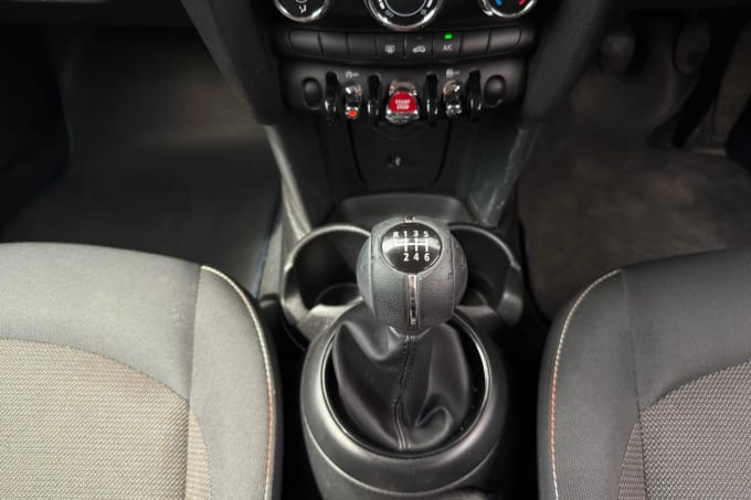 2018 Mini Hatch