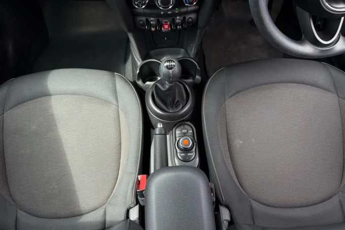 2018 Mini Hatch