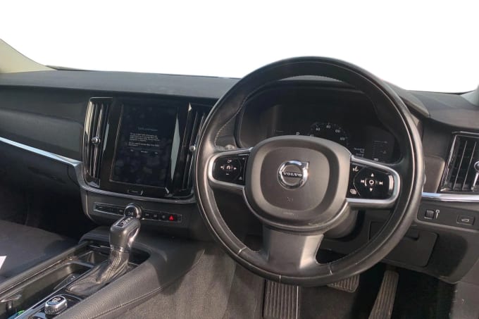 2018 Volvo V90