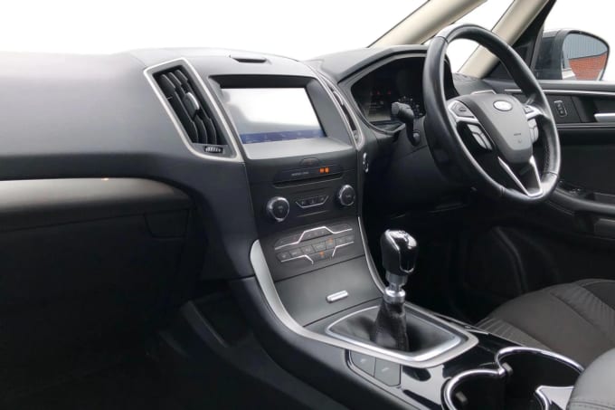 2021 Ford S-max