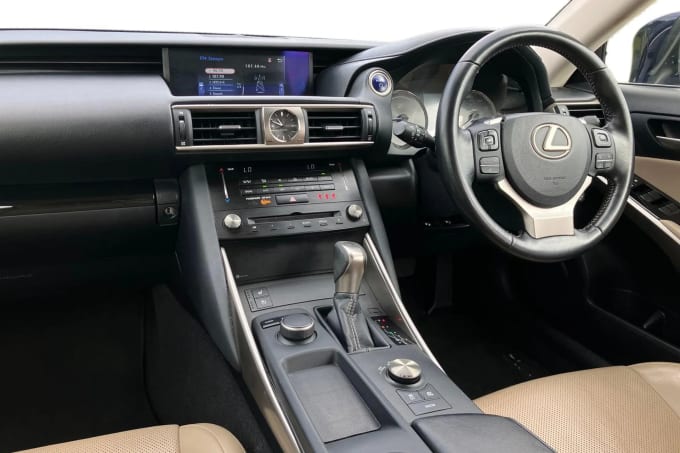 2017 Lexus Is