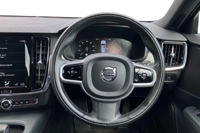 2021 Volvo V90
