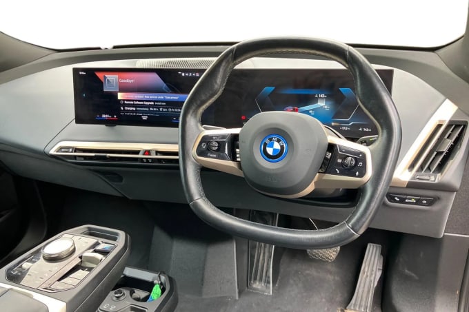2022 BMW Ix