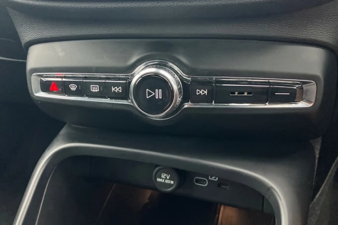 2021 Volvo Xc40