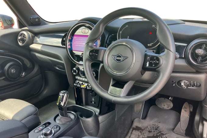 2023 Mini Hatch