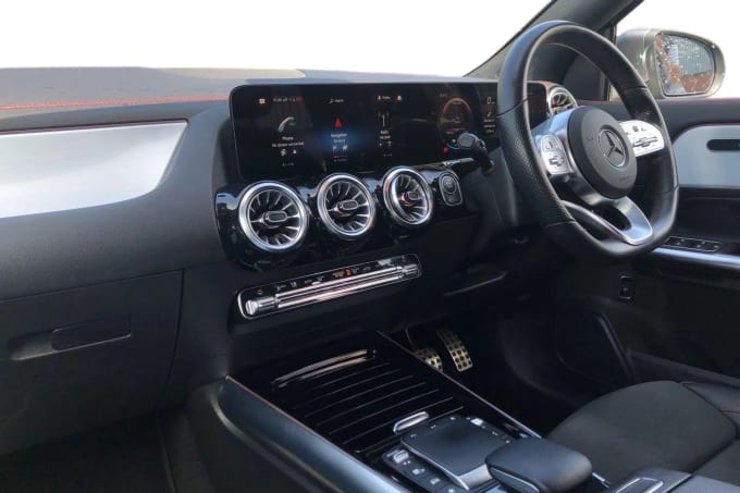 2022 Mercedes-benz Eqa