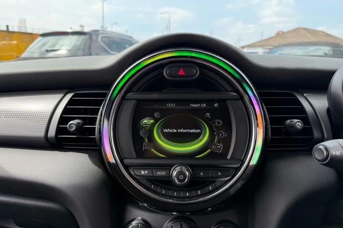 2016 Mini Hatch